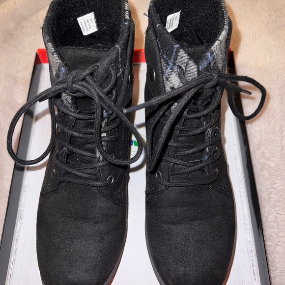 ROCK & CANDY BOOTS - Picture 3 of 12